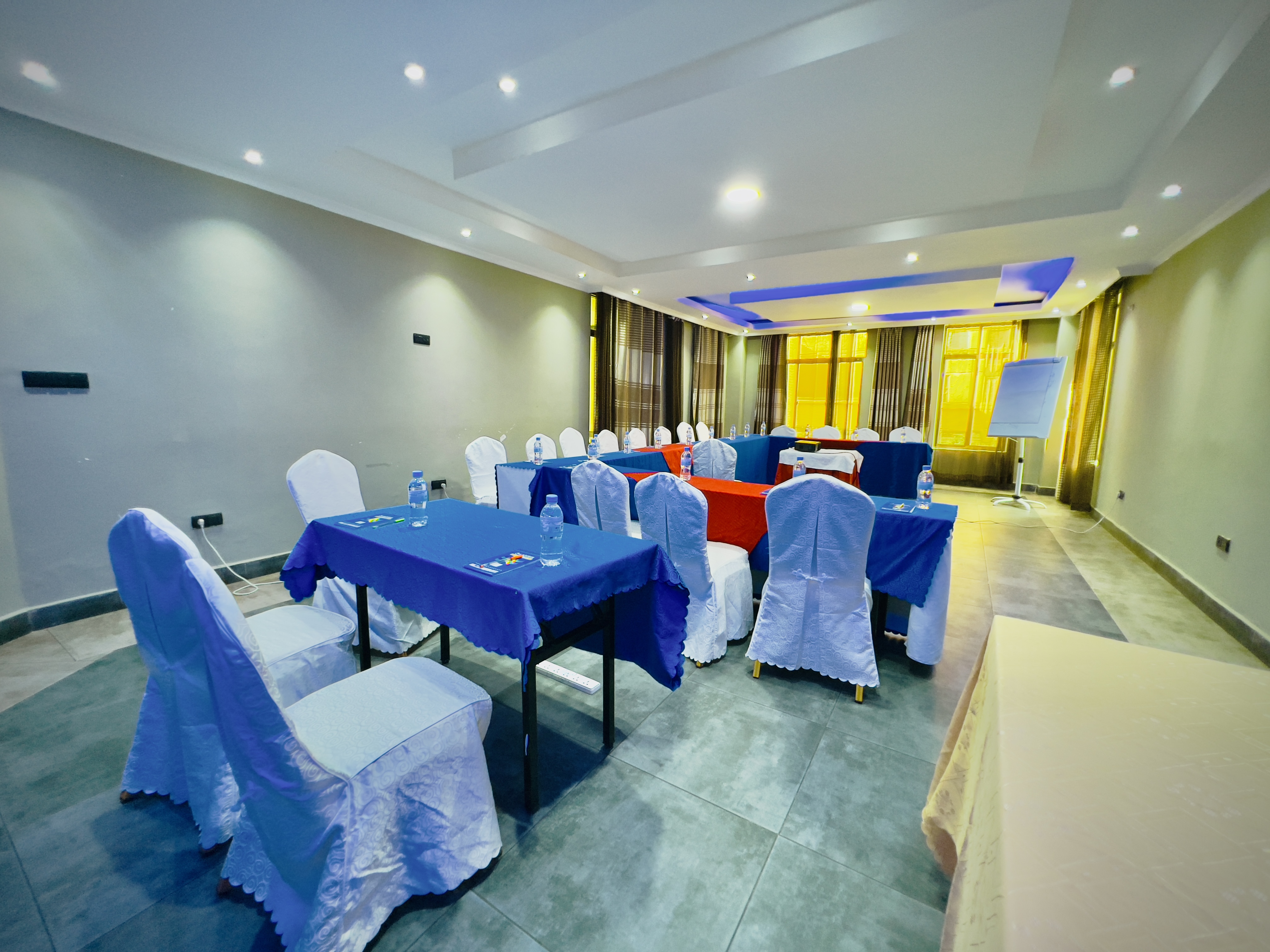 SMALL CONFERENCE HALL